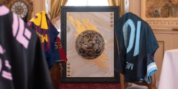 Una obra de arte que recrea la carrera deportiva de Lionel Messi