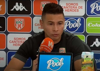 Envigado confirmó la salida del DT Dayron Pérez