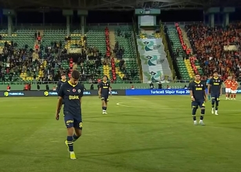 ¿Por qué Fenerbahce puso el equipo Sub-19 y se retiró a los 50 segundos durante una final?