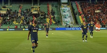 ¿Por qué Fenerbahce puso el equipo Sub-19 y se retiró a los 50 segundos durante una final?