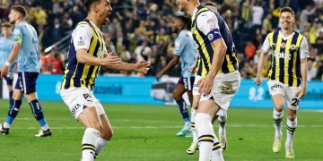 Fenerbahçe aplaza la decisión de no jugar más en Turquía