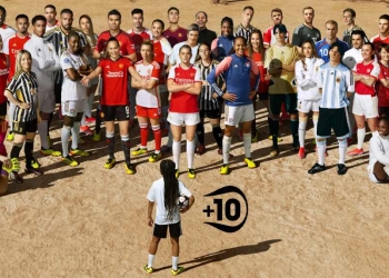 Para promover el fútbol femenino, adidas revive histórica fotografía
