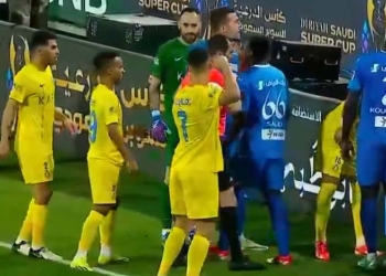 Locura de Cristiano Ronaldo: ¡Tarjeta roja y “amenaza” al árbitro!