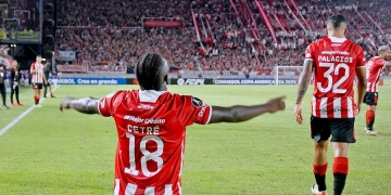 ¡Por esto es que ya empezaron a decirle “Cetresiete” a Edwuin Cetré en Estudiantes!