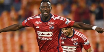 El primer gol de Ménder García en el DIM, ¡con TREMENDA asistencia de Baldomero!