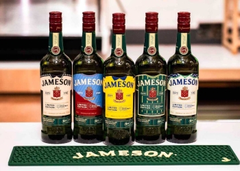 La marca de whiskey Jameson lanzar botellas inspiradas en el fútbol inglés