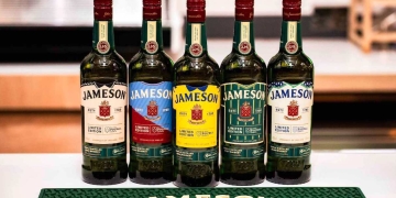 La marca de whiskey Jameson lanzar botellas inspiradas en el fútbol inglés