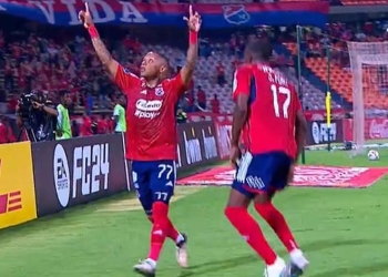 De lo mejor de Jhon Vásquez en el DIM: ¡DOBLETE en 25 minutos en Sudamericana!