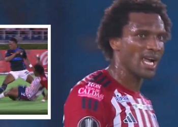 ¡El penalti que cometió Didier Moreno ante LDU Quito!