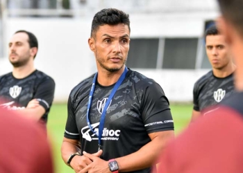 Lucas González y los otros entrenadores colombianos en el fútbol argentino
