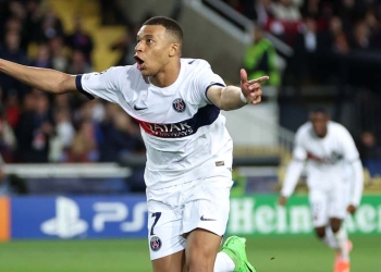 La remontada de PSG en Barcelona: doblete de Mbappé, Ley del Ex de Dembélé, roja a Xavi…