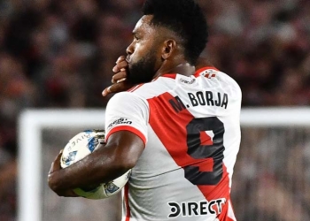 Otro DOBLETE al espectacular año goleador de Miguel Borja: ¡13 goles en 15 partidos!