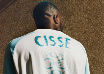 Djibril Cissé presenta el nuevo kit personalizado de adidas x NTS para el Marsella