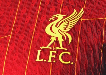 Liverpool estrena camiseta Nike temporada 24/25