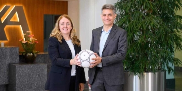AXA se asocia con la Eurocopa Femenina 2025