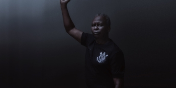 Corinthians presenta camisetas para combatir el racismo