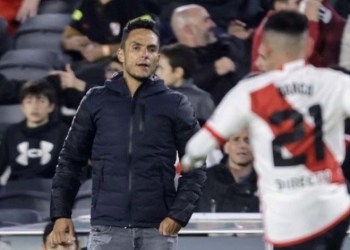 Lucas González, la goleada recibida en el debut en Argentina y elogio del DT de River