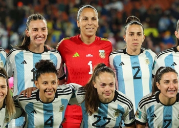 Jugadoras de la Selección Femenina de Argentina protestan por disputas salariales