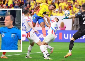 ¿Por qué no fue penalti sobre Yerry Mina? La explicación pública del árbitro Darío Herrera