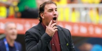 Elogios de Néstor Lorenzo: Richard Ríos, Daniel Muñoz, Luis Díaz y “James tiene un guante en el pie”