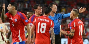 Todo sobre el lío de Wilmar Roldán en Copa América: audio del VAR, el mensaje de Vidal, la queja de Chile