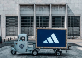 adidas anuncia asociación con Como, equipo italiano entrenado por Cesc Fàbregas