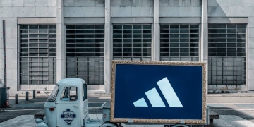 adidas anuncia asociación con Como, equipo italiano entrenado por Cesc Fàbregas