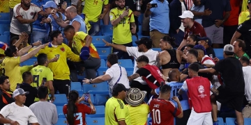 ¿¡QUÉ PASÓ!? ¡Darwin Núñez y otros jugadores uruguayos en la tribuna contra hinchas colombianos!