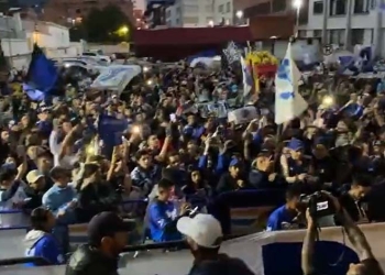 ¡El banderazo de hinchas de Millonarios para recibir a Falcao!