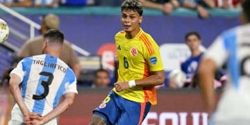 Por qué se habla de Richard Ríos a Manchester United y cuánto pagarían por él