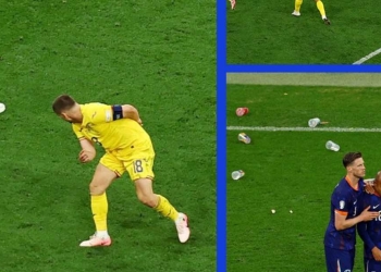 Arrojan un par de tenis al campo en Países Bajos vs. Rumania