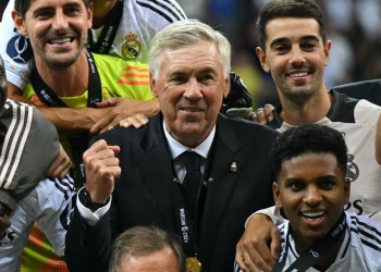 ¿Cuántos títulos ha ganado Ancelotti como DT y a cuántos está del más ganador?