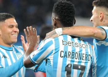 Primer doblete de Johan Carbonero en Racing… ¡EN LA SUDAMERICANA!