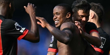 El día que Luis Sinisterra transformó un partido en solo 25 minutos