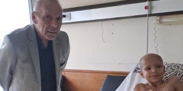 «Todo se cura con amor»: La lección de vida de Miguel Russo en su visita al hospital