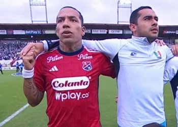 ¡Dayro Moreno luciendo la camiseta del DIM! Así pasó…
