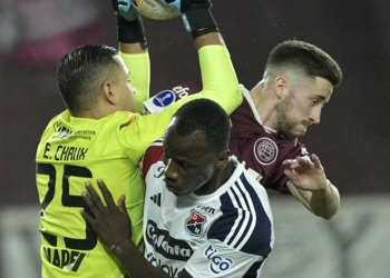 Imbatible en Lanús: Éder Chaux y su actuación clave. ¡Todo lo que atajó!