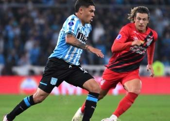 Cuando el fútbol es arte: ¡El show de Juanfer en la Sudamericana con Racing!