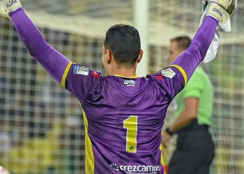 Aldair Quintana, el arquero de los momentos clave de Bucaramanga: ¡Otra vez en Copa BetPlay!