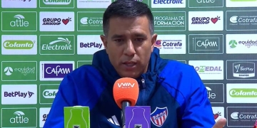 César Farías: “Nos han dejado de pitar algunos penaltis” y “no soy especialista en arbitraje, pero…”