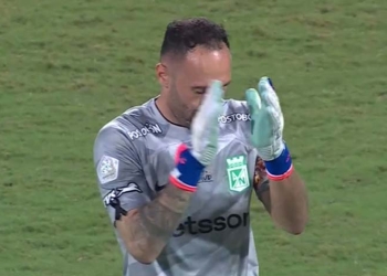 David Ospina, figura en el clásico paisa: ¡Qué tal la doble atajada!