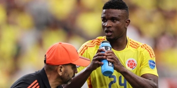 Jhon Córdoba asume la responsabilidad: «Uno de esos partidos para olvidar»