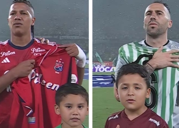 El clásico paisa con homenaje a Pedro Sarmiento: Alvarado y Ospina conmueven
