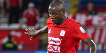 Adrián Ramos: “Es momento de mostrar carácter”