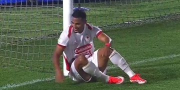 El primer gol oficial de Pipe Gómez en América: ¡De tiro libre!