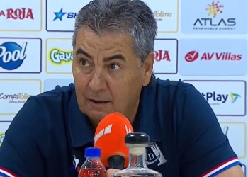 Polilla: “Jugamos muy mal” y “jugando como hoy, difícilmente podamos ganarle a alguien”
