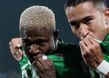 5 goles y besos al escudo, la firma de Atlético Nacional arrancando cuadrangulares