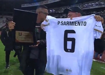 Once Caldas, el Arriero y el número 6: un tributo especial a Pedro Sarmiento