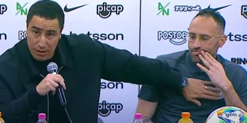 El mensaje de Efraín Juárez, tocando el escudo del equipo, que emociona al mundo verdolaga