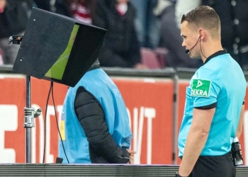 arbitros bundesliga microfonos var guia para entender